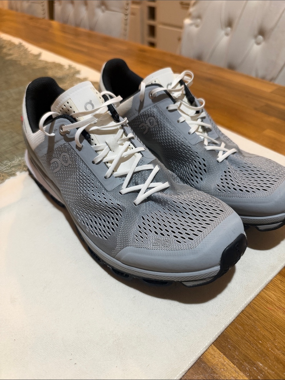 On Running Men’s Cloudsurfer Athletic Shoes - Light Gray & White